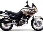 Suzuki XF 650 Freewind